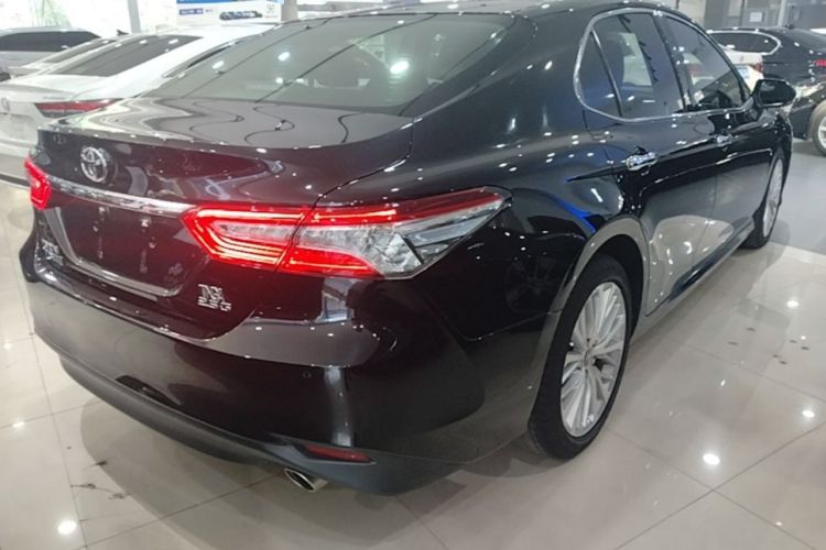 Used Toyota Camry 2018 2.5G Luxury Edition Rear Right 45 Deg