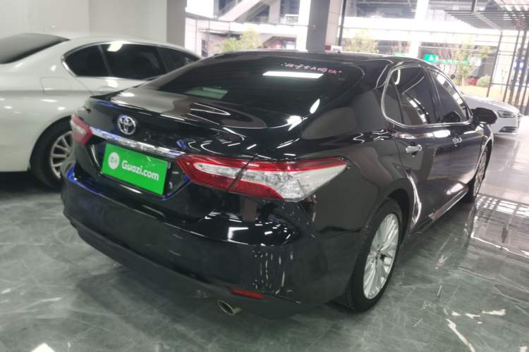 Used Toyota Camry 2018 2.5G Luxury Edition Rear Right 45 Deg