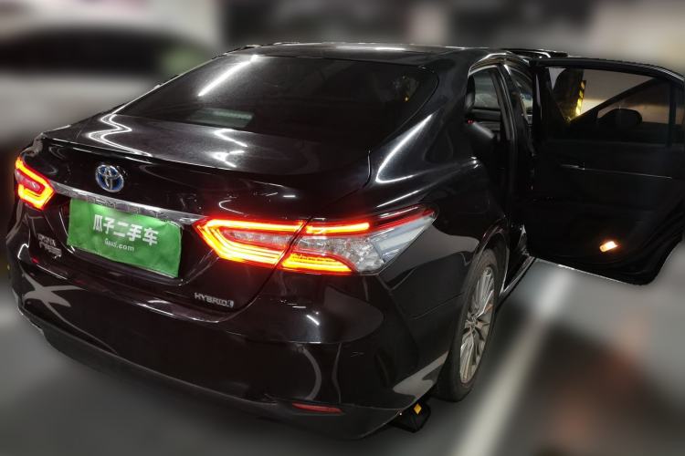 Used Toyota Camry 2018 Dual-Engine 2.5 HG Luxury Edition Rear Right 45 Deg