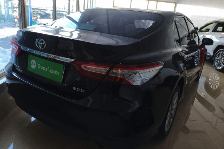 Used Toyota Camry 2018 2.0G Luxury Edition Rear Right 45 Deg