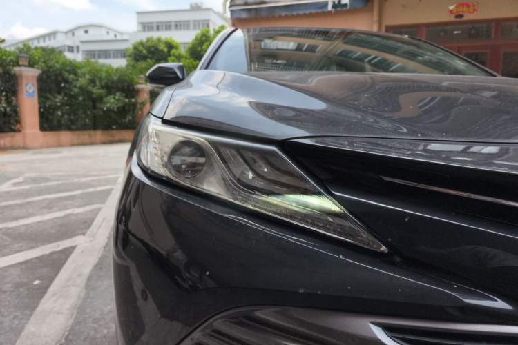 Used Toyota Camry 2018 2.0G Luxury Edition Right Front Headlight