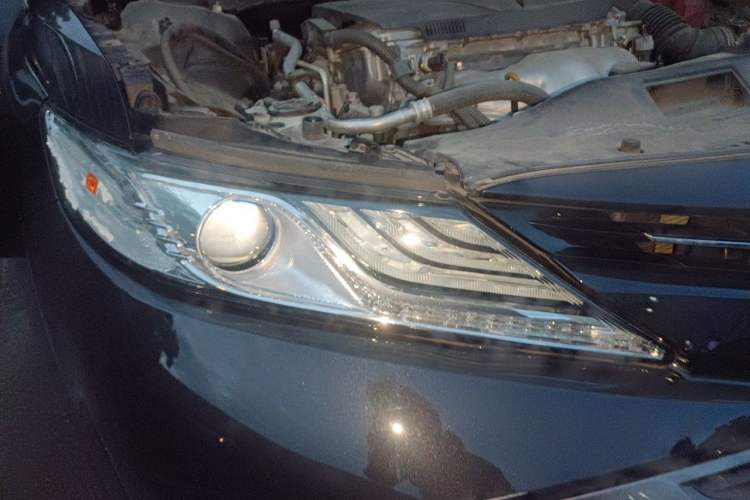 Used Toyota Camry 2018 2.0G Luxury Edition Right Front Headlight
