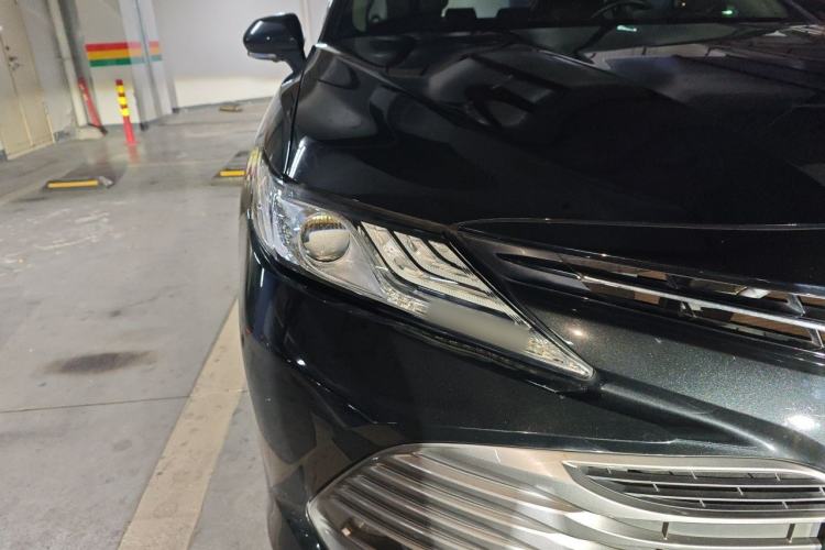 Used Toyota Camry 2018 2.5G Luxury Edition Right Front Headlight
