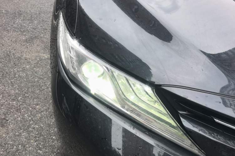 Used Toyota Camry 2018 2.5G Luxury Edition Right Front Headlight