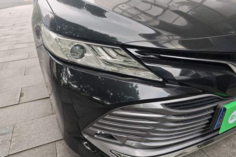 Used Toyota Camry 2018 2.0G Luxury Edition Right Front Headlight