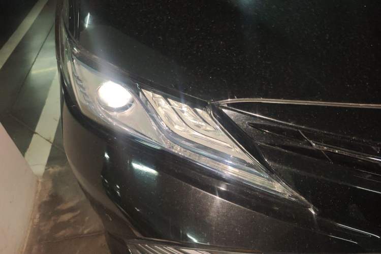 Used Toyota Camry 2018 Dual-Engine 2.5 HG Luxury Edition Right Front Headlight