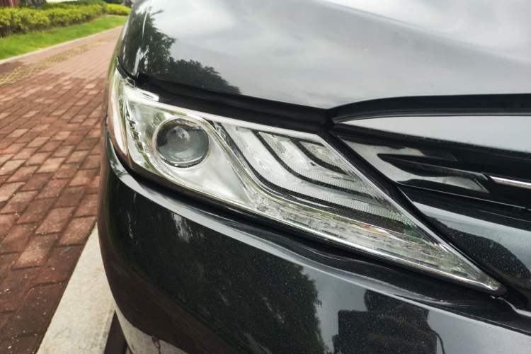 Used Toyota Camry 2018 2.5G Luxury Edition Right Front Headlight
