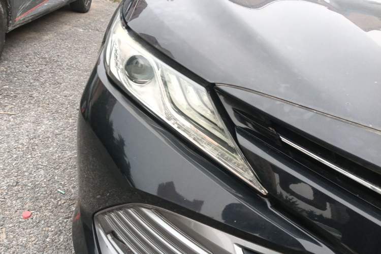 Used Toyota Camry 2018 2.5G Luxury Edition Right Front Headlight