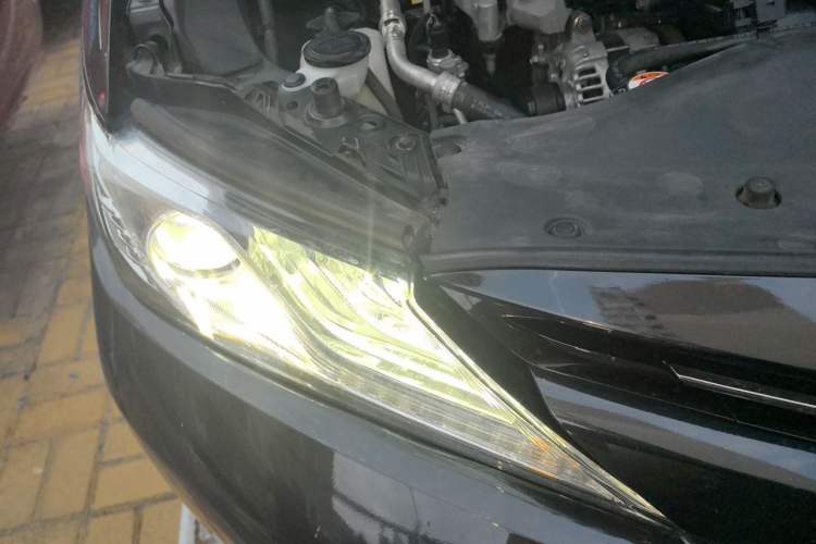 Used Toyota Camry 2018 2.5G Luxury Edition Right Front Headlight