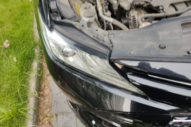 Used Toyota Camry 2018 2.5G Luxury Edition Right Front Headlight