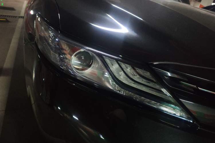 Used Toyota Camry 2018 Dual-Engine 2.5 HG Luxury Edition Right Front Headlight