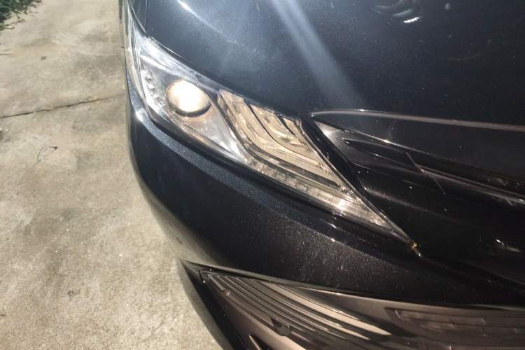 Used Toyota Camry 2018 2.5G Luxury Edition Right Front Headlight