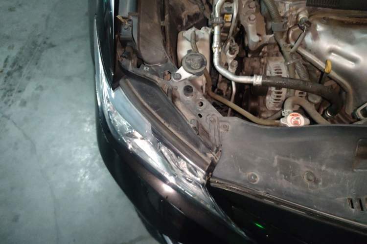 Used Toyota Camry 2018 2.0G Luxury Edition Right Front Headlight