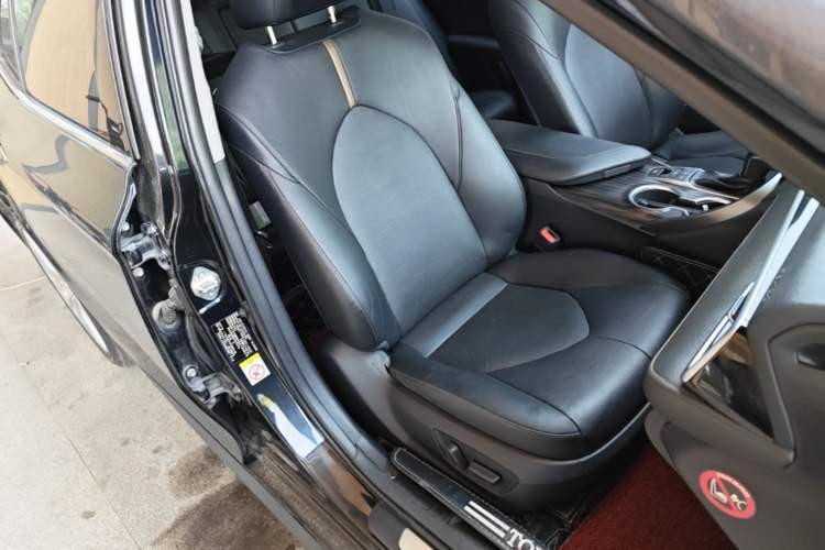 Used Toyota Camry 2018 2.5G Luxury Edition Right Front Seat