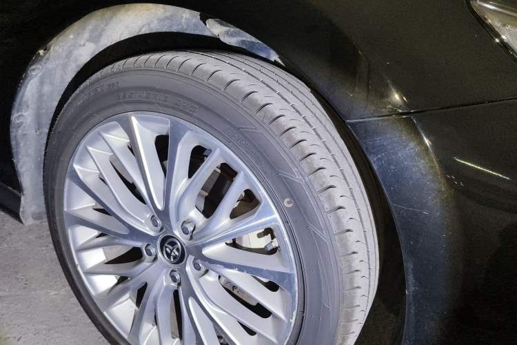 Used Toyota Camry 2018 2.5G Luxury Edition Right Front Wheel Hub