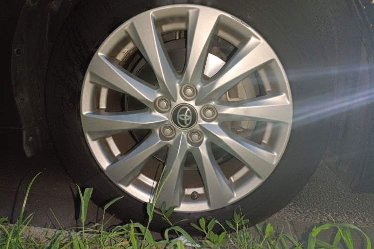 Used Toyota Camry 2018 2.0G Luxury Edition Right Front Wheel Hub