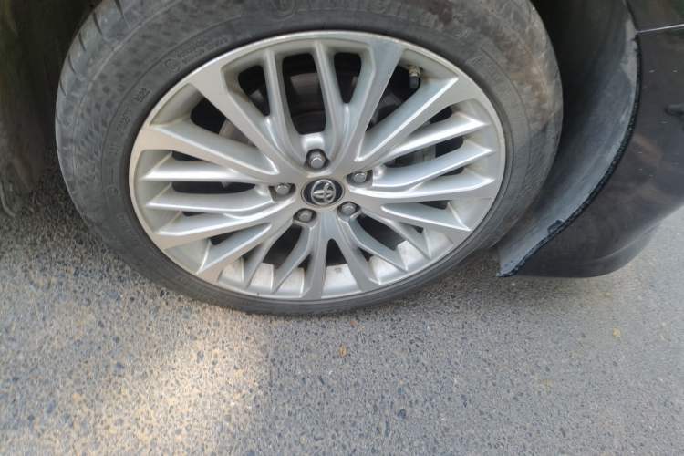 Used Toyota Camry 2018 2.5G Luxury Edition Right Front Wheel Hub