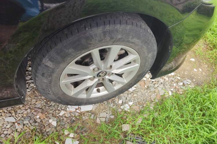 Used Toyota Camry 2018 2.0E Elite Edition Right Front Wheel Hub