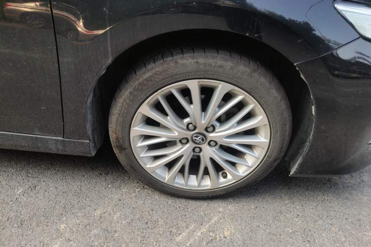 Used Toyota Camry 2018 2.5G Luxury Edition Right Front Wheel Hub