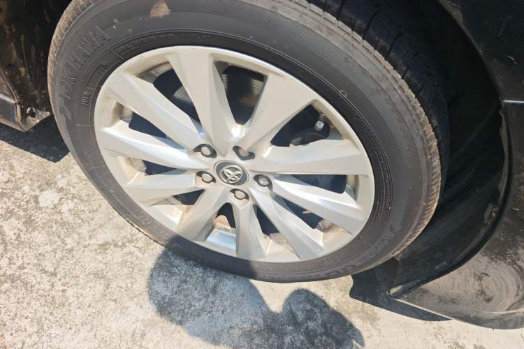 Used Toyota Camry 2018 2.0G Luxury Edition Right Front Wheel Hub