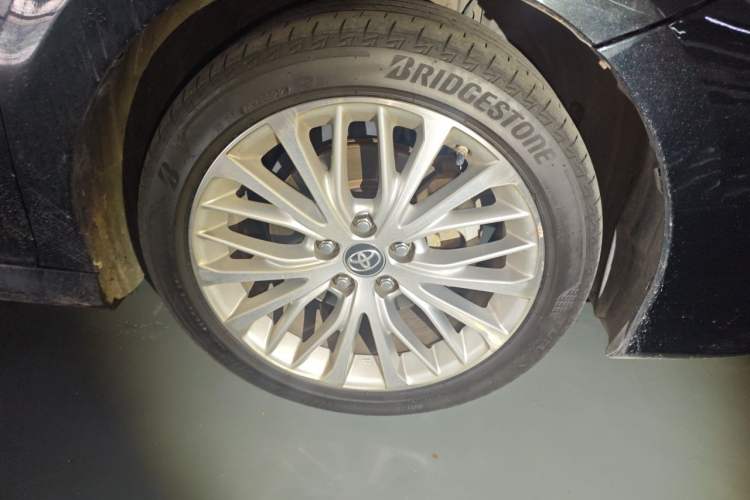Used Toyota Camry 2018 2.5G Luxury Edition Right Front Wheel Hub