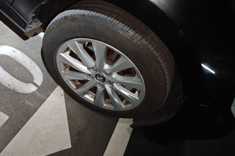 Used Toyota Camry 2018 2.0G Luxury Edition Right Front Wheel Hub