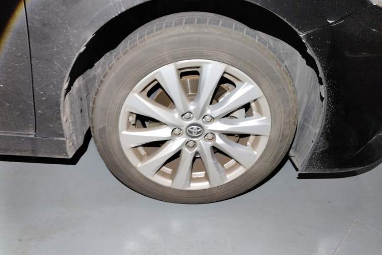 Used Toyota Camry 2018 2.0G Luxury Edition Right Front Wheel Hub