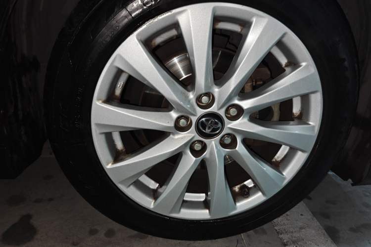 Used Toyota Camry 2018 2.0G Luxury Edition Right Front Wheel Hub