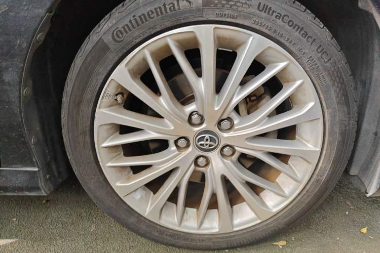 Used Toyota Camry 2018 2.5G Luxury Edition Right Front Wheel Hub