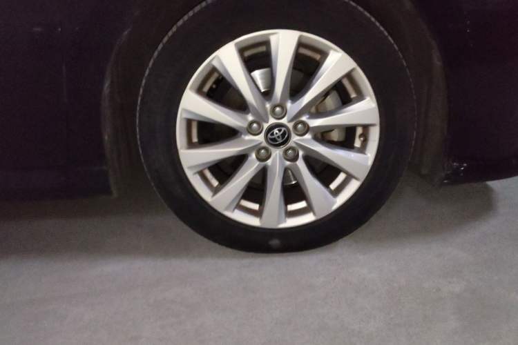 Used Toyota Camry 2018 2.0G Luxury Edition Right Front Wheel Hub