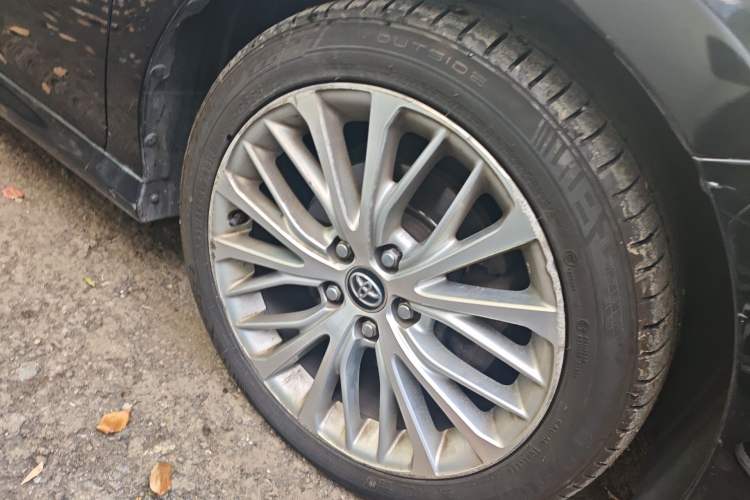 Used Toyota Camry 2018 2.5G Luxury Edition Right Front Wheel Hub