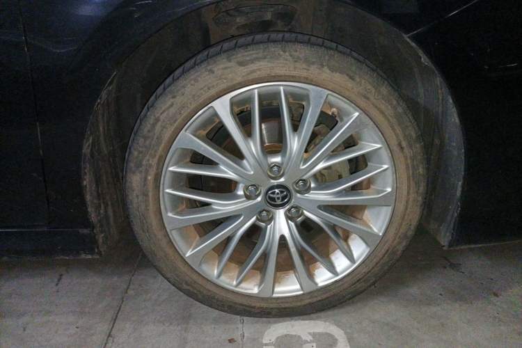 Used Toyota Camry 2018 2.5G Luxury Edition Right Front Wheel Hub