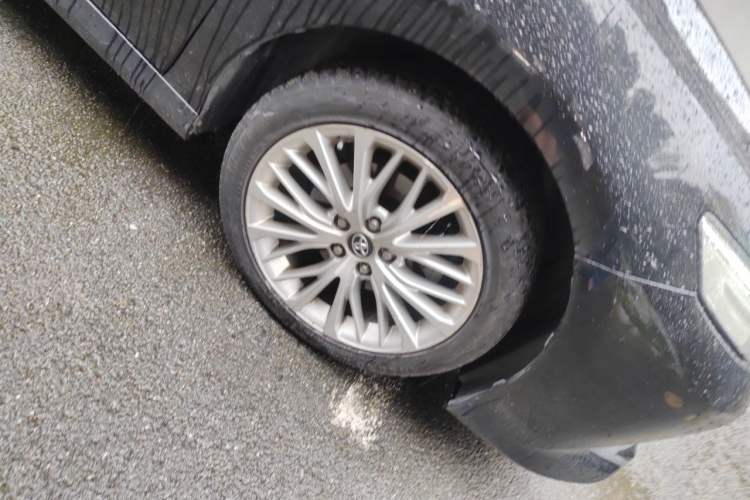 Used Toyota Camry 2018 2.5G Luxury Edition Right Front Wheel Hub