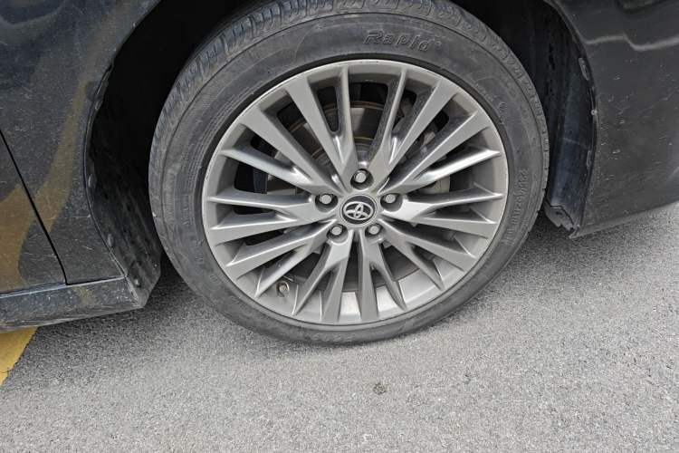 Used Toyota Camry 2018 Dual-Engine 2.5 HG Luxury Edition Right Front Wheel Hub