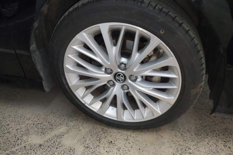 Used Toyota Camry 2018 2.5G Luxury Edition Right Front Wheel Hub