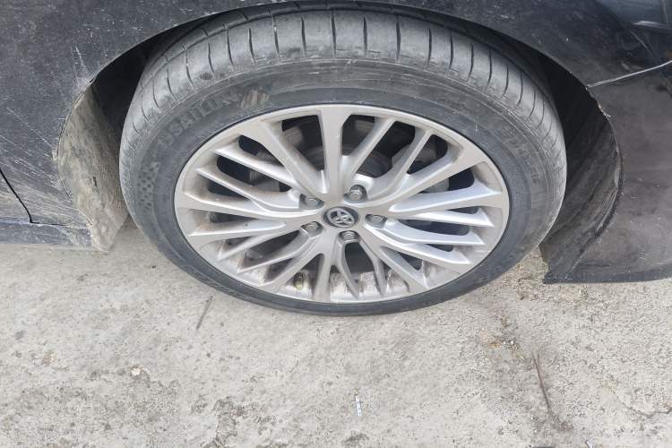 Used Toyota Camry 2018 2.5G Luxury Edition Right Front Wheel Hub