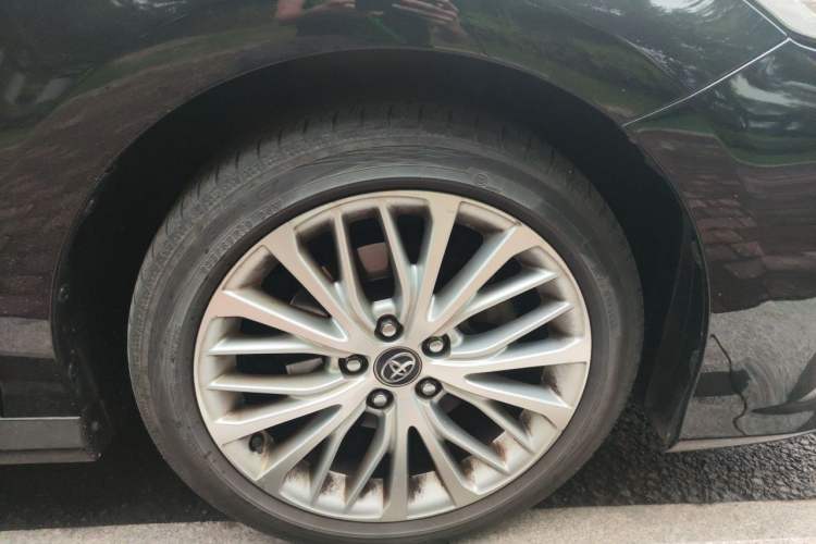 Used Toyota Camry 2018 2.5G Luxury Edition Right Front Wheel Hub