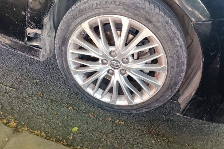 Used Toyota Camry 2018 2.5G Luxury Edition Right Front Wheel Hub