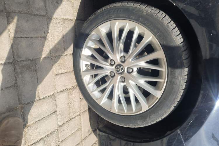 Used Toyota Camry 2018 2.5G Luxury Edition Right Front Wheel Hub