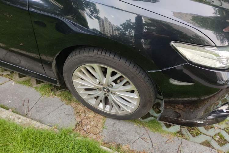 Used Toyota Camry 2018 2.5G Luxury Edition Right Front Wheel Hub