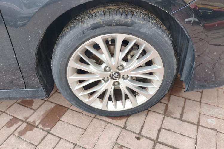 Used Toyota Camry 2018 2.5G Luxury Edition Right Front Wheel Hub