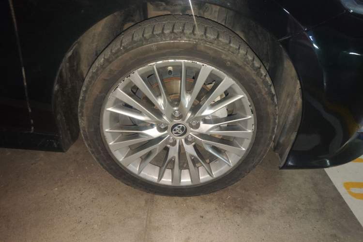 Used Toyota Camry 2018 Dual-Engine 2.5 HG Luxury Edition Right Front Wheel Hub