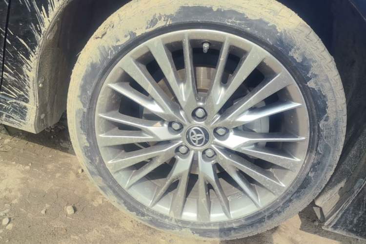 Used Toyota Camry 2018 Dual-Engine 2.5 HG Luxury Edition Right Front Wheel Hub