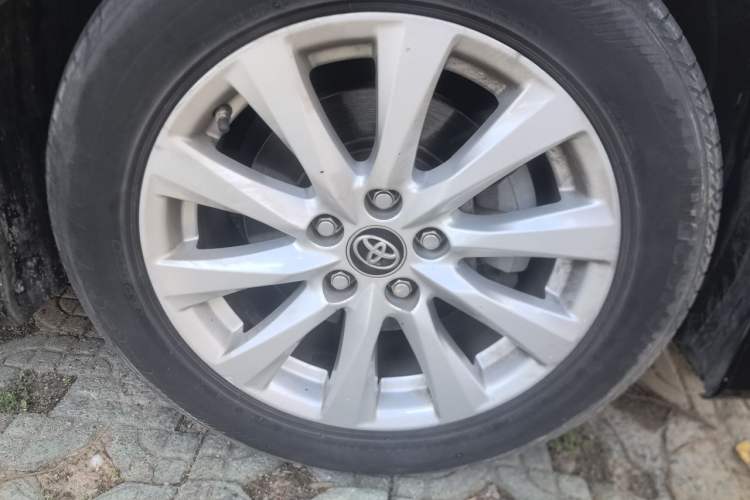 Used Toyota Camry 2018 2.0G Luxury Edition Right Front Wheel Hub