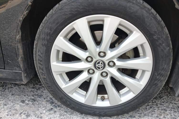 Used Toyota Camry 2018 2.0G Luxury Edition Right Front Wheel Hub