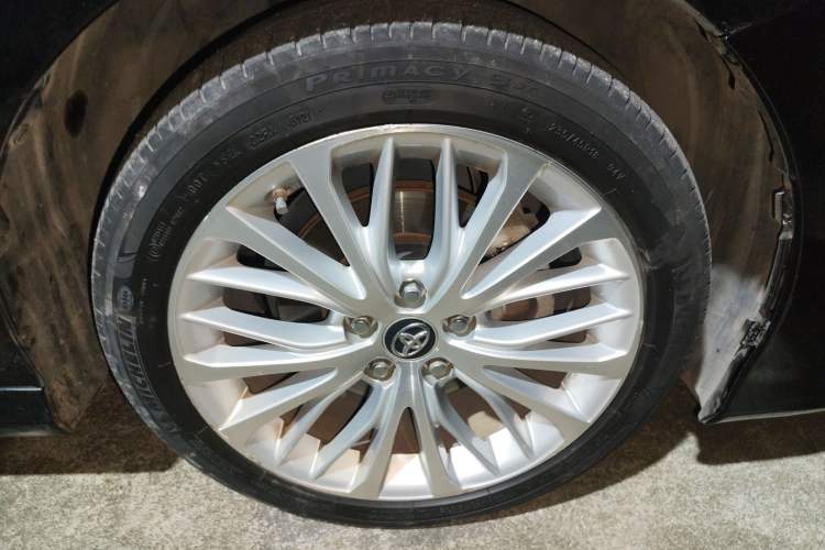 Used Toyota Camry 2018 2.5G Luxury Edition Right Front Wheel Hub