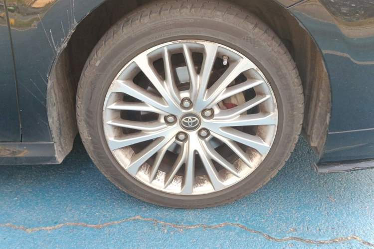 Used Toyota Camry 2018 2.5G Luxury Edition Right Front Wheel Hub