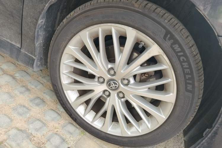 Used Toyota Camry 2018 2.5G Luxury Edition Right Front Wheel Hub