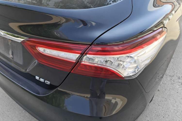 Used Toyota Camry 2018 2.5G Luxury Edition Right Rear Taillight