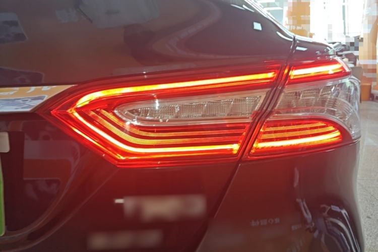 Used Toyota Camry 2018 2.0G Luxury Edition Right Rear Taillight